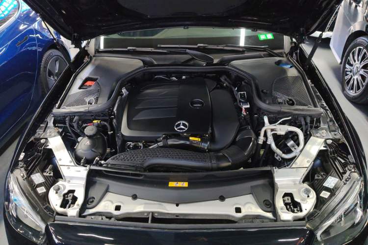 Used Mercedes-Benz E-Class 2023 Facelift E 260 L
