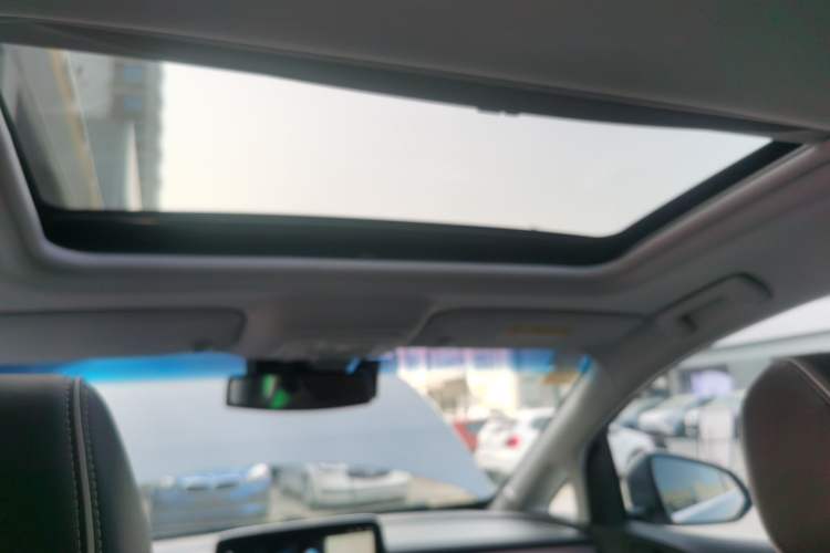 Used Buick GL8 2021 Land Cruiser Executive Class 652T Luxury Model
