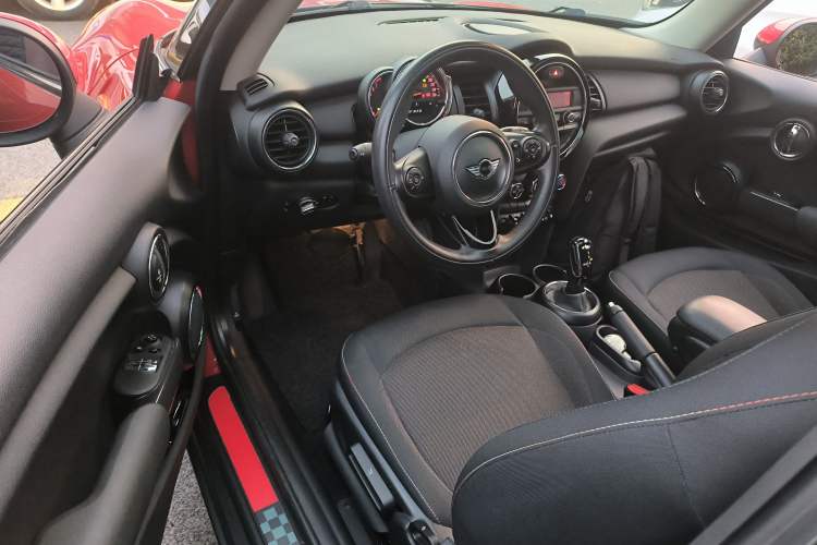 Used  MINI 2018 1.5T ONE PLUS
