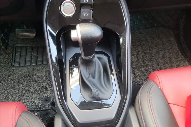 Used Haval H2s 2018 Red-Label 1.5T Dual-Clutch Fashion Edition