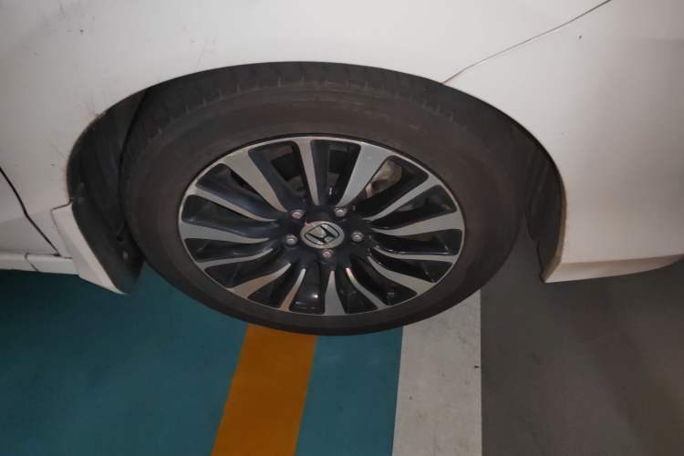 Used Honda Crider 2015 1.8L Automatic Ultra-Configured Limited Edition