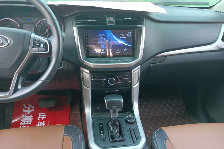 Used SAIC MAXUS T70 2020 2.0T Diesel Automatic 4x4 Commemorative Edition with Long Bed and High Ground Clearance
