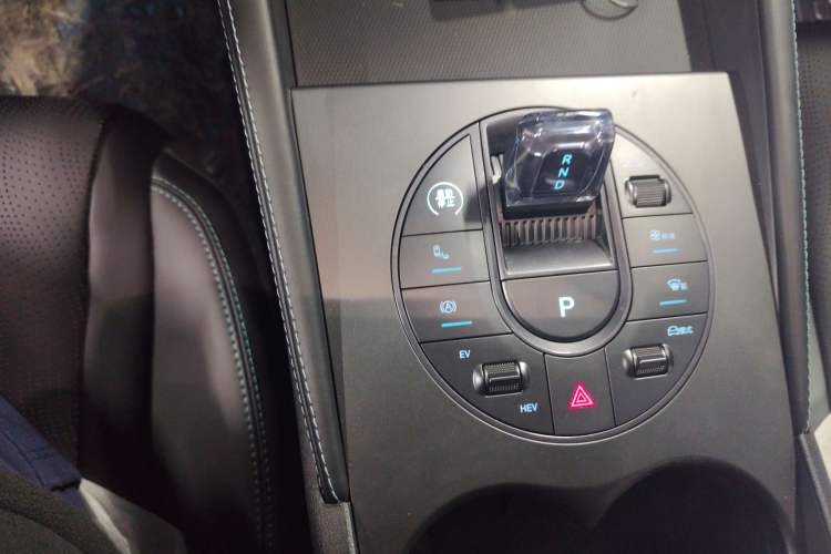 Used BYD Seal 06 New Energy 2024 DM-i 120KM Luxury Model
