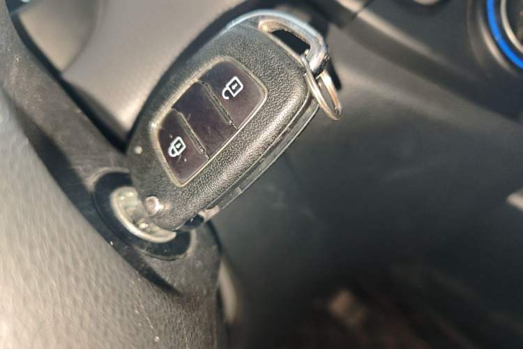 Used Hyundai Verna 2017 1.4L Automatic YueXiang Edition China V-standard