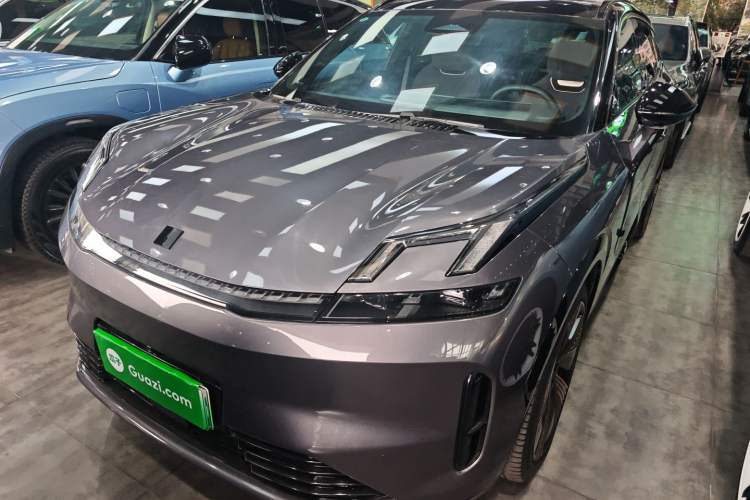 Used Lynk & Co 08 EM-P 2023 220 km Limited-Time Edition