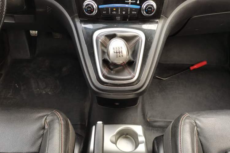 Used Haval H6 2013 Upgraded Model 1.5T Manual Two-Wheel Drive Elite Version