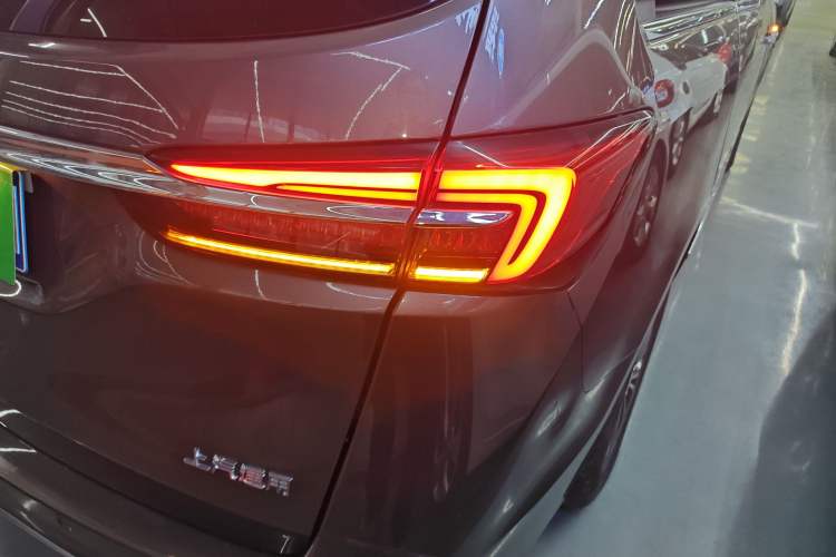 Used Buick GL8 2022 Land Business Class 652T Luxury Model
