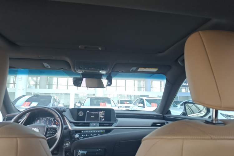 Used Lexus ES 2020 200 Excellence Edition
