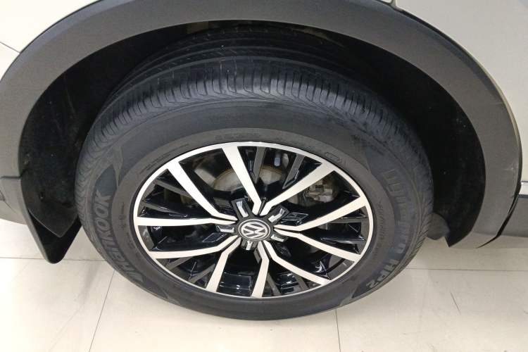 Used Volkswagen Tiguan L 2018 330TSI Automatic Two-Wheel Drive Luxury Edition