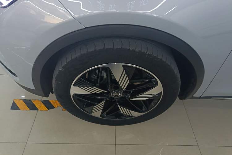 Used BYD Tang New Energy 2024 DM-i Glory Edition 112KM Prestige Model
