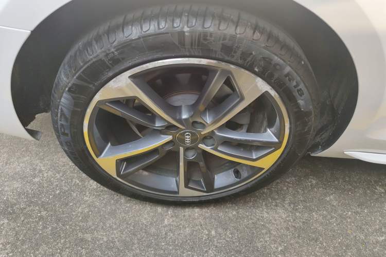 Used Audi A4L 2019 40 TFSI Fashion Edition China VI Emission Standard
