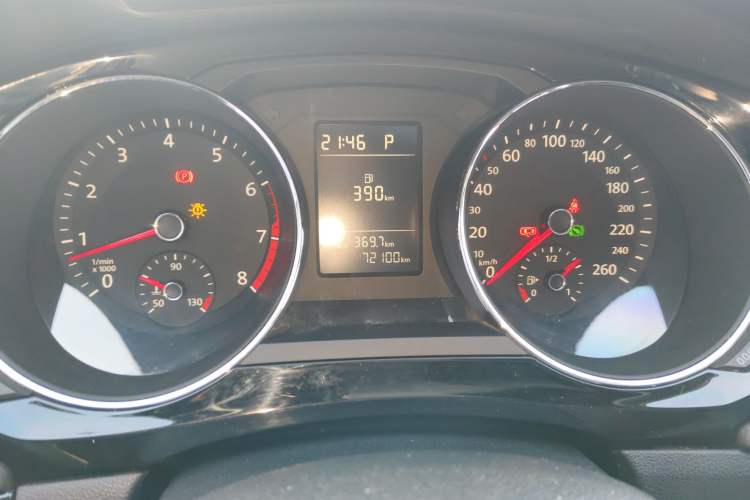 Used Volkswagen Sagitar 2017 230TSI Automatic Comfort Version
