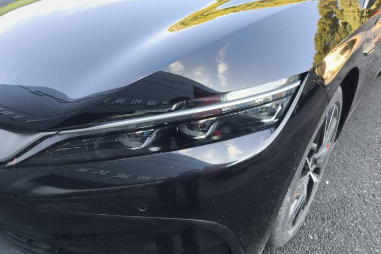 Used BYD Han 2024 EV Glory Edition 610 km All-Wheel Drive "Tian Shen Zhi Jia" Intelligent Driving Model
