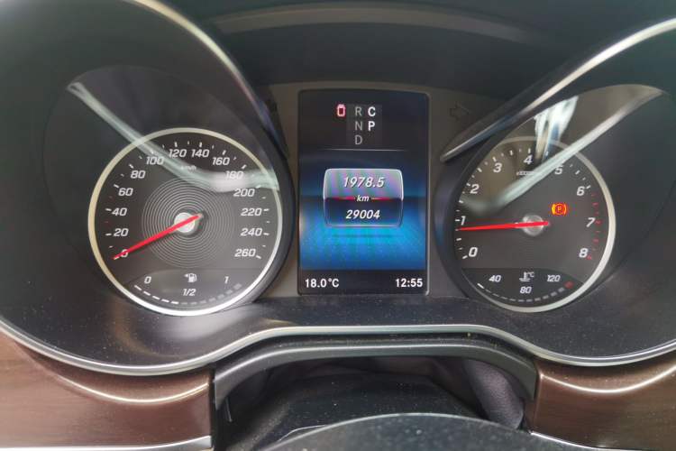 Used Mercedes-Benz V-Class 2020 V 260 Avantgarde Edition
