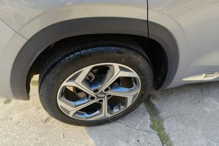 Used Geely Auto Monjaro L 2024 2.0TD High-Power Automatic Two-Wheel Drive Yunqi Version
