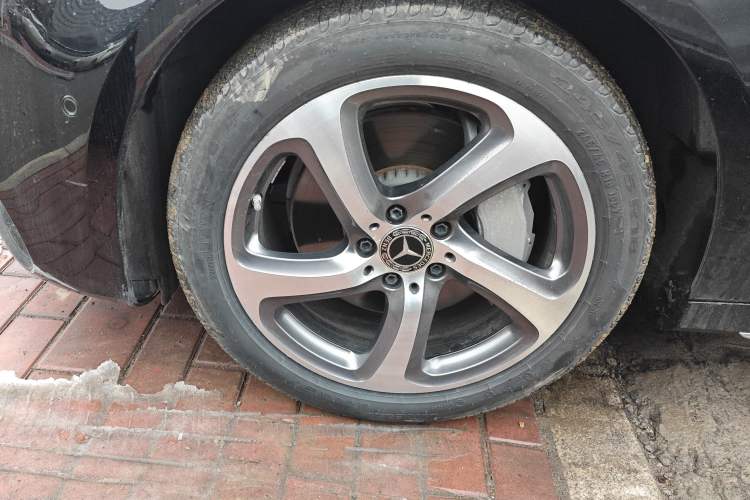 Used Mercedes-Benz E-Class 2019 Restyled E 300 L Sporty and Stylish Edition