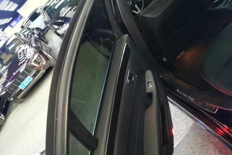 Used Mercedes-Benz E-Class 2015 Restyled E 260 L Sport Edition
