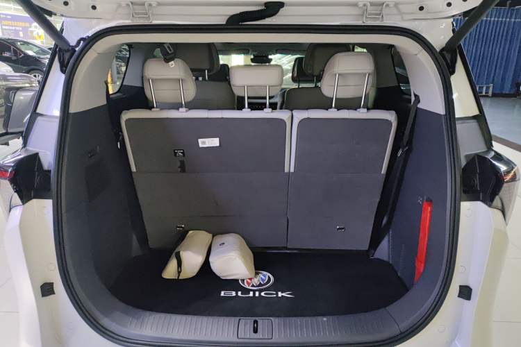 Used Buick GL8 2025 Lu Zun Deluxe Edition