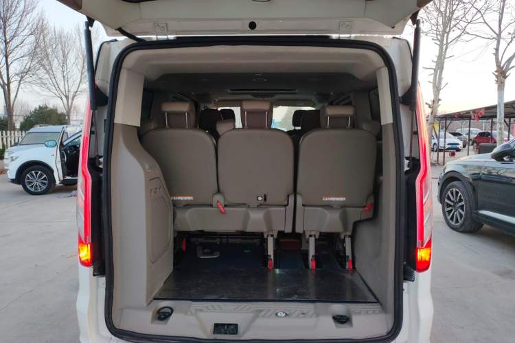 Used Ford Tourneo Custom 2017 2.0T Automatic Elite Edition
