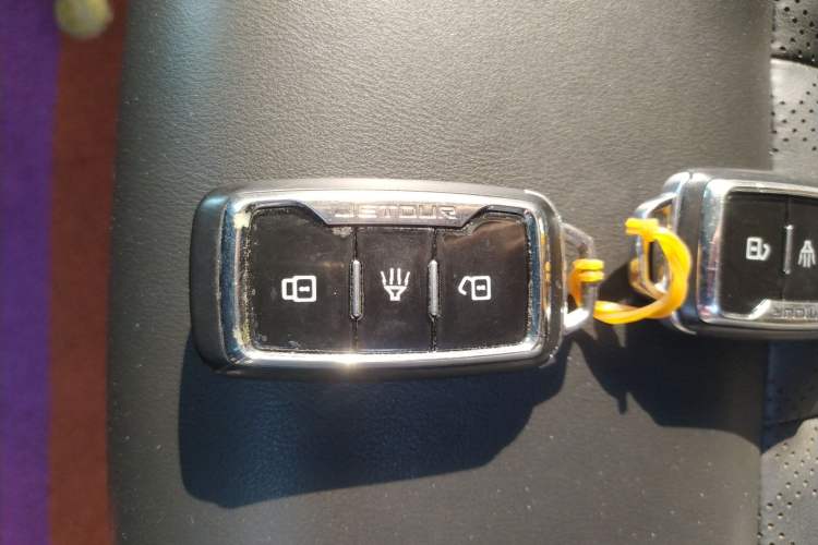 Used JETOUR X90 2019 1.5T Manual Smart Enjoyment 7-Seater China V Standard
