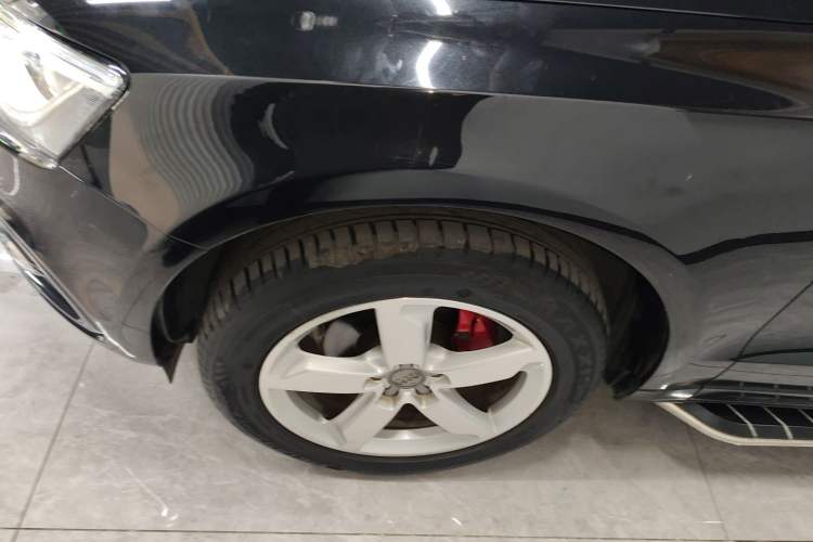 Used Audi Q5 2017 Plus 40 TFSI Ambition Model
