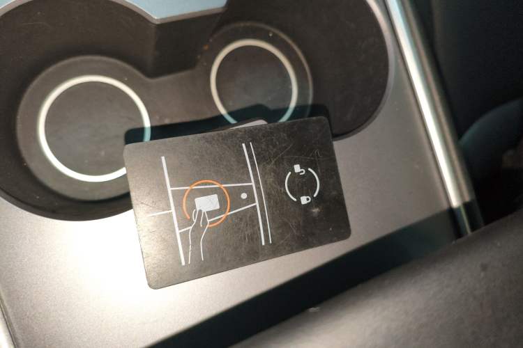 Used Tesla Model Y 2023 Long-Range All-Wheel-Drive Version
