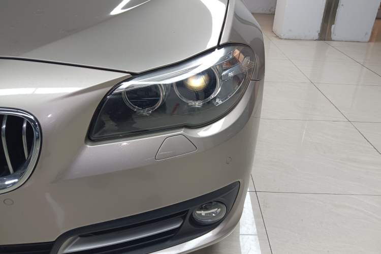 Used BMW 5 Series 2014 520Li Elegant Model
