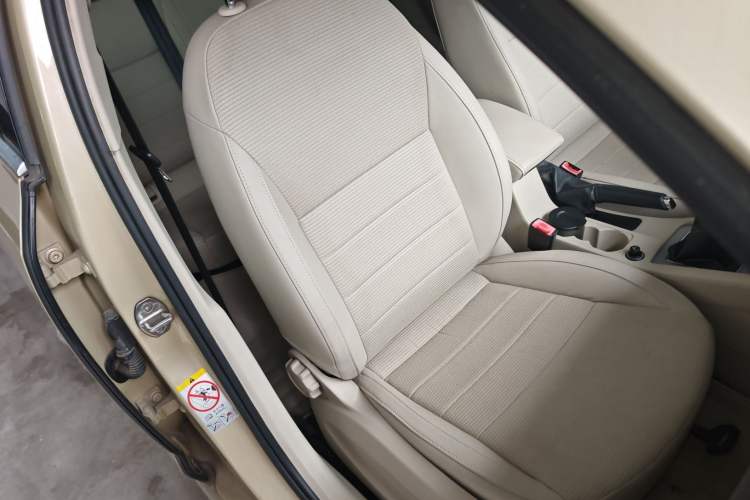 Used Skoda Octavia 2015 1.6L Manual Yijie Edition
