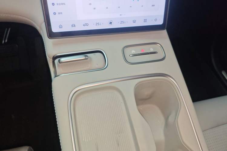 Used Nio ES6 2024 75 kWh