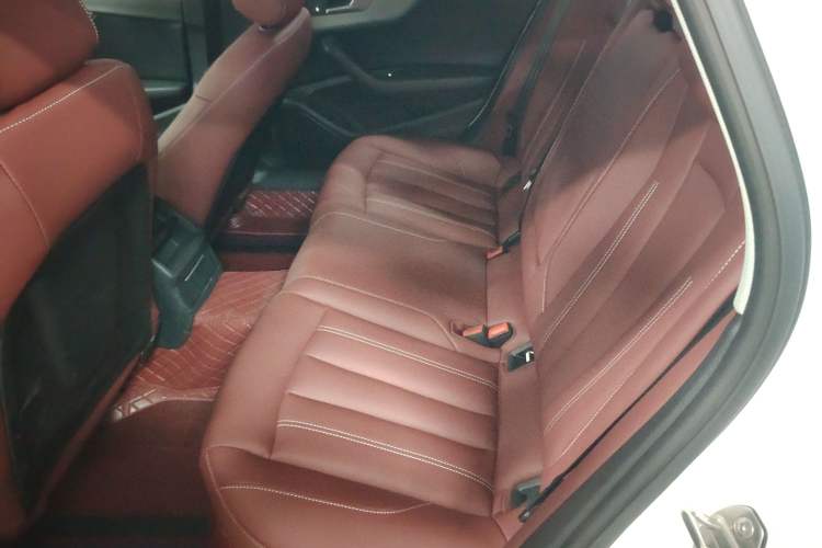 Used Audi A4L 2019 40 TFSI Ambition China VI
