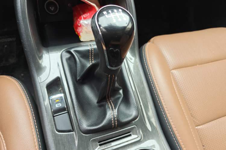 Used Changan CS75 2017 Shangku Edition 1.5T Manual ZhiXiang Model