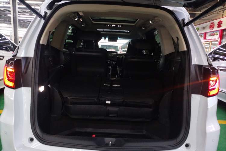 Used Honda Elysion 2024 2.0L eHEV Luxury Edition
