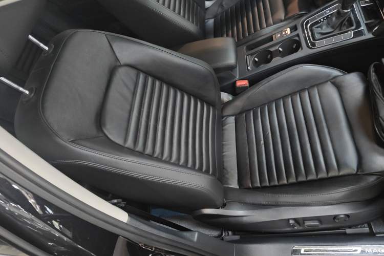 Used Volkswagen Magotan 2019 330TSI DSG Luxury Version China VI Standard
