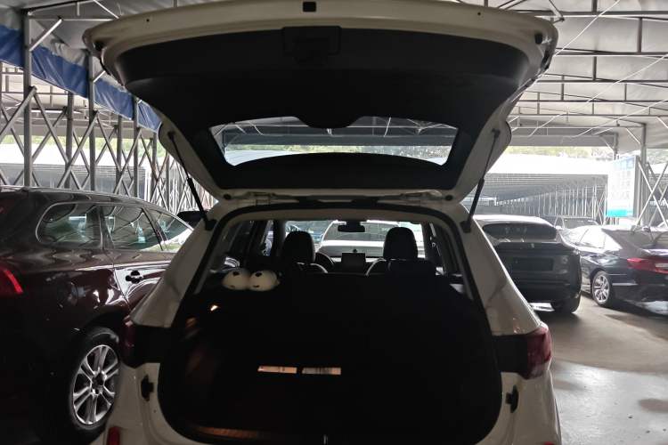 Used Bestune X40 2019 1.6L Automatic Luxury Version China V Emission Standard