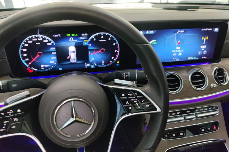 Used Mercedes-Benz E-Class 2023 Facelift E 260 L
