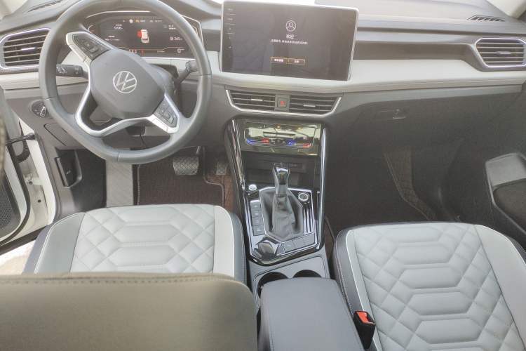 Used Volkswagen Tayron 2023 300TSI Two-Wheel-Drive Luxury Plus Advanced Edition
