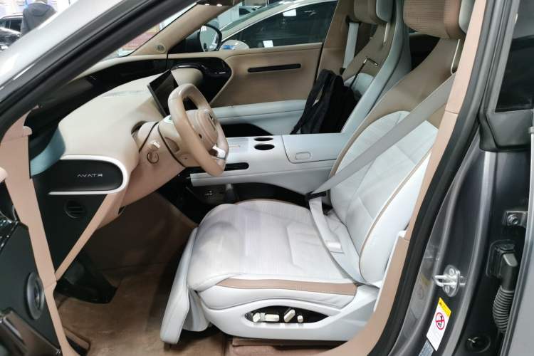 Used  07 2024 Max Extended-Range Edition