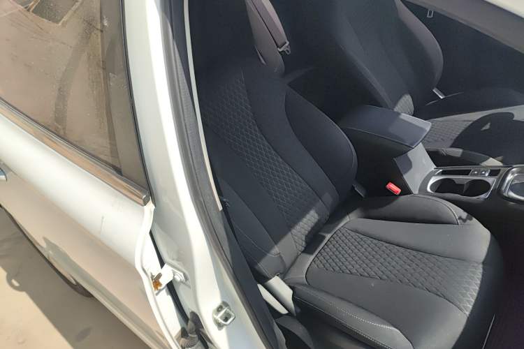 Used Roewe i5 2019 1.5L Automatic 4G Connected Langyue Edition