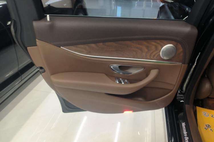 Used Mercedes-Benz E-Class 2023 Facelift E 260 L