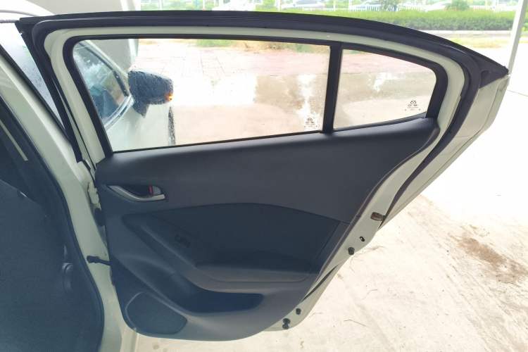 Used Mazda Mazda 3 Axela 2017 Sedan 1.5L Automatic Comfort Model Emission Standard China V
