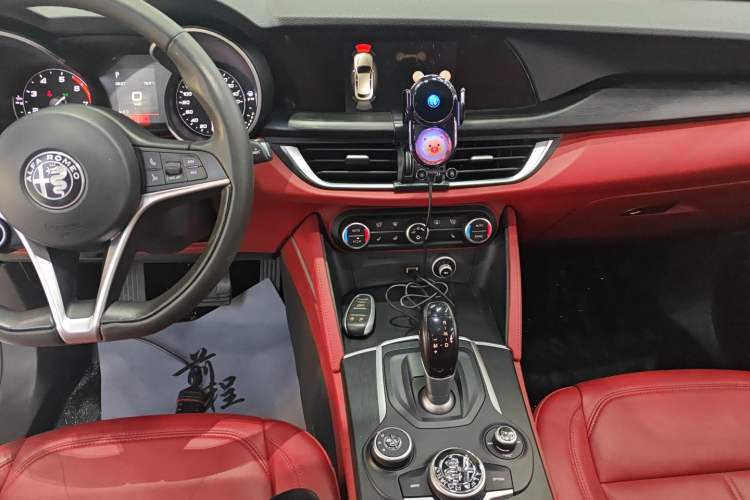 Used Alfa Romeo Stelvio 2017 2.0T 200HP Elite Edition
