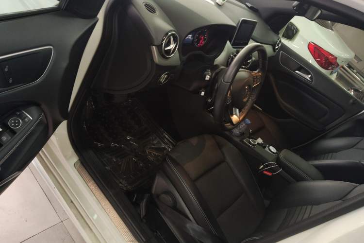 Used Mercedes-Benz B-Class 2015 B 200 Sport Edition