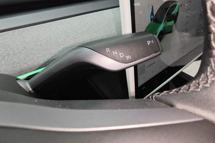 Used Tesla Model Y 2024 Rear-Wheel-Drive Version
