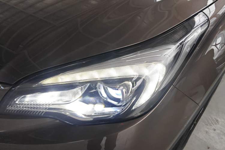 Used Buick Envision 2019 20T Two-Wheel Drive Luxury Version China VI Standard
