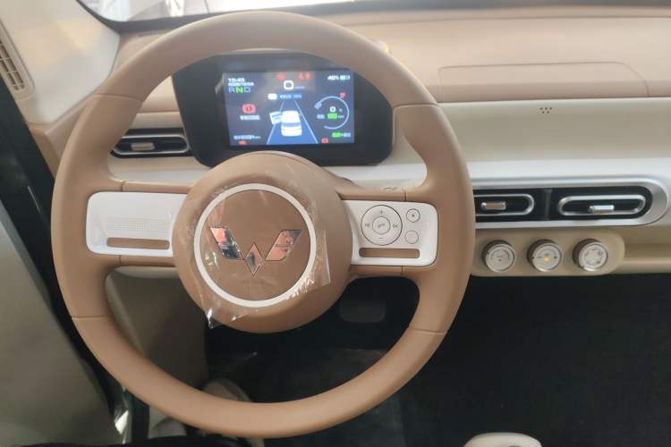 Used Wuling Hongguang MINIEV 2024 3rd Generation 215km Youth Edition
