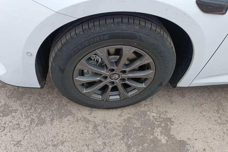 Used BYD Qin L 2025 DM-i Smart Drive 80KM Leading Model