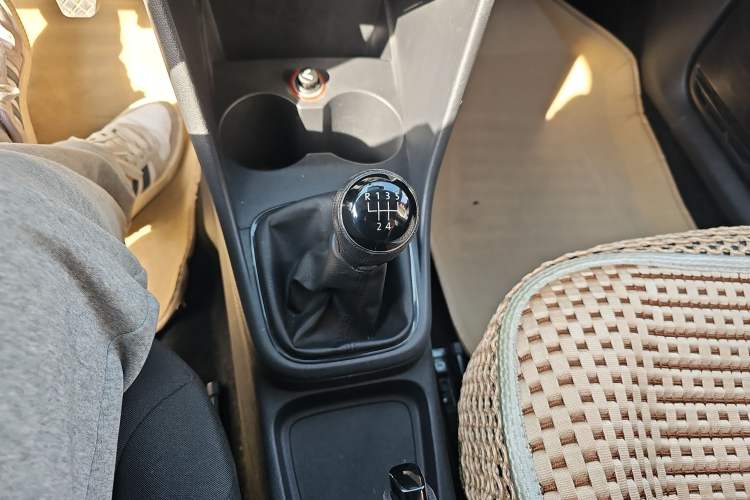 Used Volkswagen Polo 2014 1.4L Manual Fashion Edition