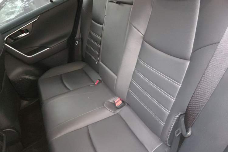 Used Toyota RAV4 2023 Dual-Engine 2.5L E-CVT Four-Wheel Drive Elite Plus Edition
