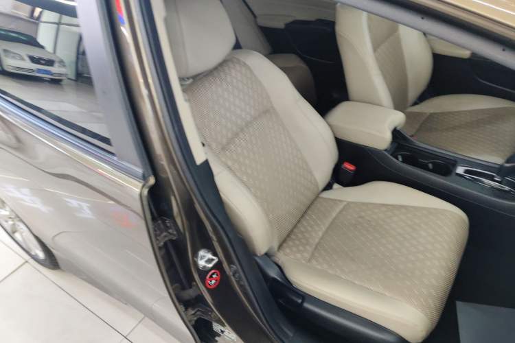 Used Honda Jade 2017 1.8L automatic Comfort version 5 seats
