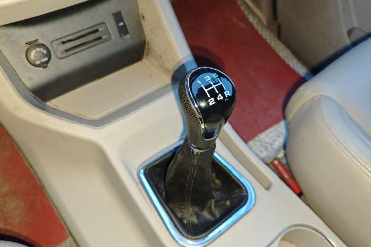 Used FORTHING Lingzhi 2020 M5L 1.6L Luxury 7-Seater
